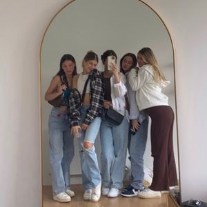 Meet your Posher, Amelia